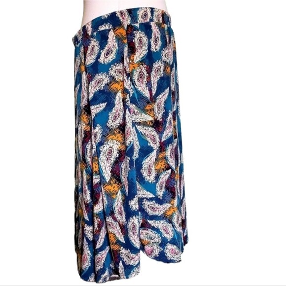 Lularoe  Feather Skirt With Pockets! - Picture 5 of 9